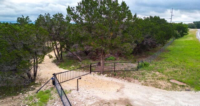 2186  Fm 470, Bandera, TX 78003 — photo 21