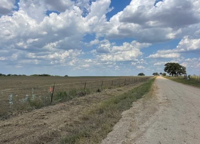 713  County Road 232, Floresville, TX 78114 — photo 4