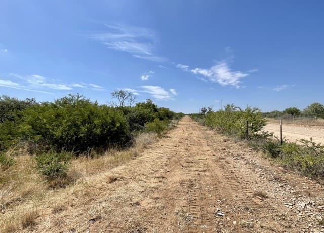 3272  County Road 1515, Moore, TX 78057 — photo 8
