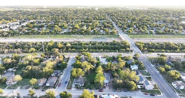 1318  Essex, San Antonio, TX 78210 — photo 6