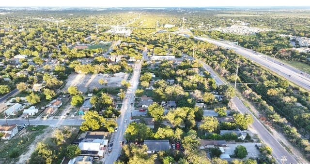 1318  Essex, San Antonio, TX 78210 — photo 8
