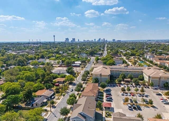 1816  Hays St, San Antonio, TX 78202 — photo 2