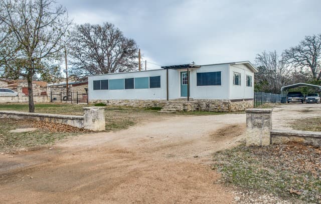 710  Fifth, Comfort, TX 78013 — photo 2