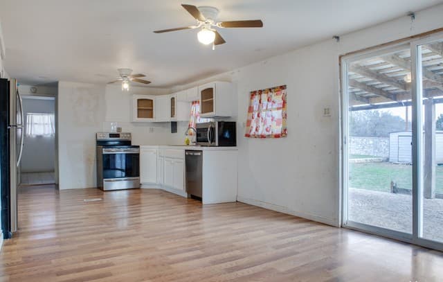 710  Fifth, Comfort, TX 78013 — photo 3