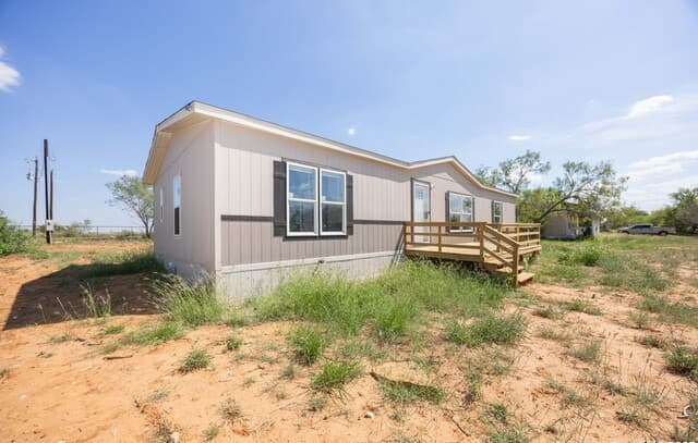 636  County Road 1615, Moore, TX 78057 — photo 16