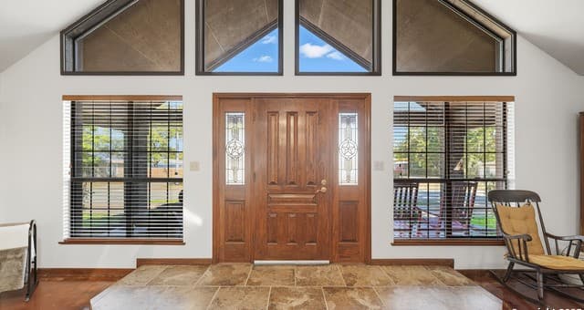 400 W Person, Stockdale, TX 78160 — photo 11