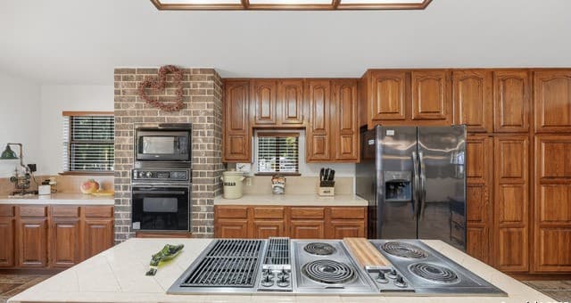 400 W Person, Stockdale, TX 78160 — photo 24