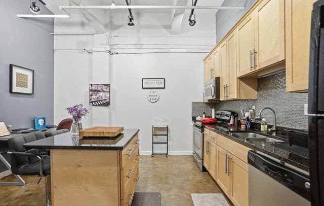1339 S Flores Unit 105B, San Antonio, TX 78204 — photo 12