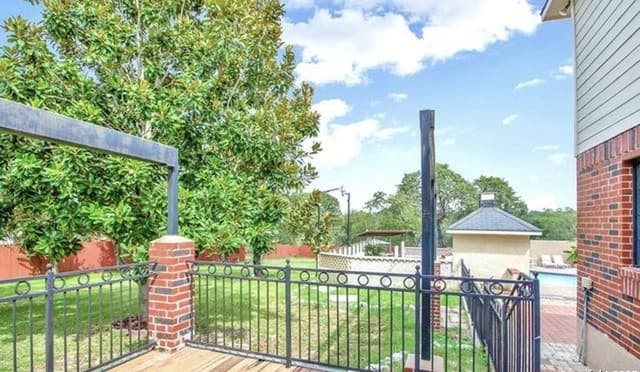 353  Eagle Ridge, Floresville, TX 78114 — photo 24