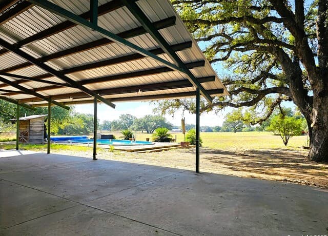 220  County Road 4402, Dilley, TX 78017 — photo 12