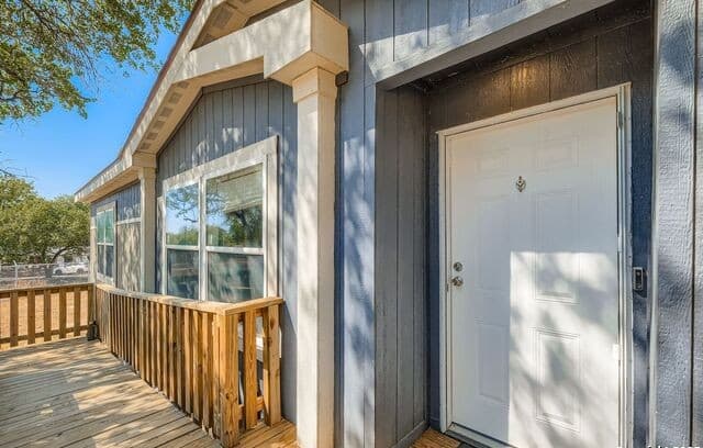 23011  Shady Forest Dr, Elmendorf, TX 78112 — photo 3