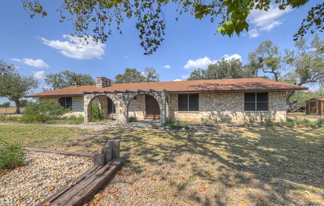 255 Brehm Ln