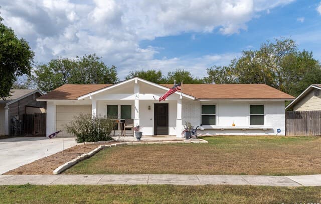 6635 Spring Hollow