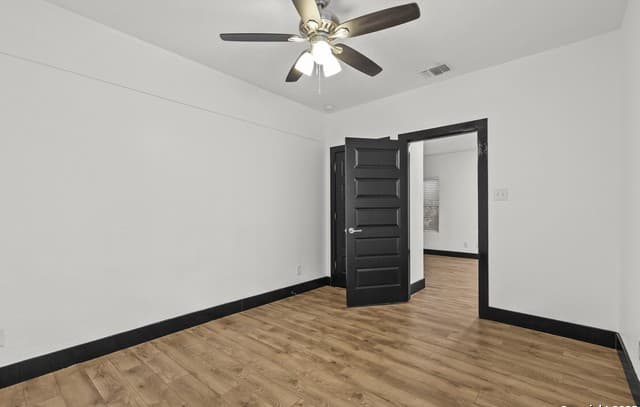 726  E Highland Blvd, San Antonio, TX 78210 — photo 16