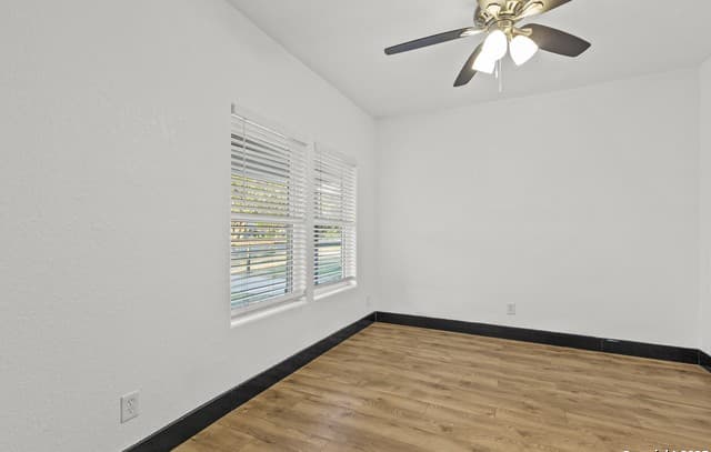726  E Highland Blvd, San Antonio, TX 78210 — photo 17