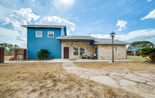 160  County Road 6860, Natalia, TX 78059 — photo 3
