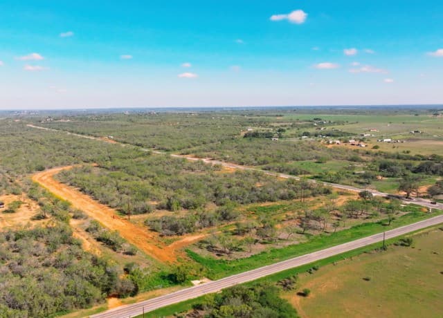 131  Cr 2644, Moore, TX 78057 — photo 20
