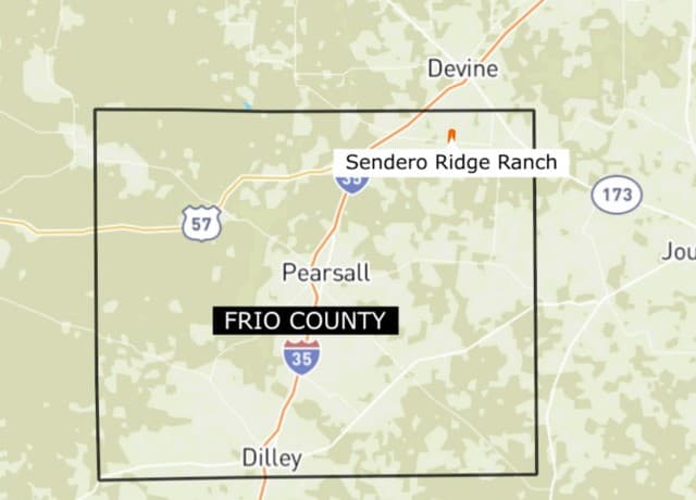 131  Cr 2644, Moore, TX 78057 — photo 4