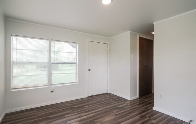 5515  Fm 462, Moore, TX 78057 — photo 15