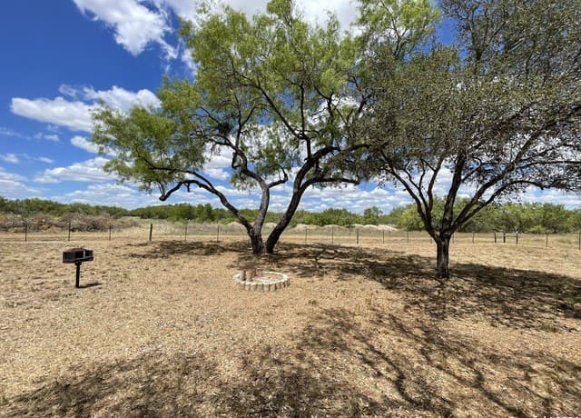 5515  Fm 462, Moore, TX 78057 — photo 16
