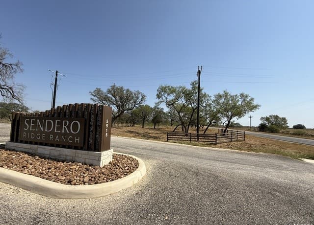 5515  Fm 462, Moore, TX 78057 — photo 17