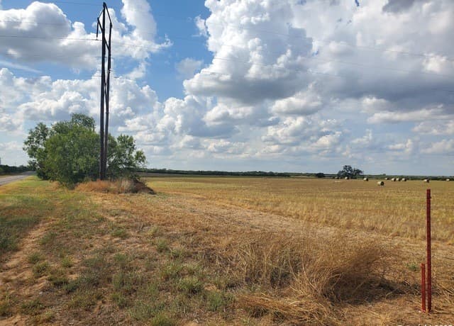 7915  County Road 2400, Moore, TX 78057 — photo 12