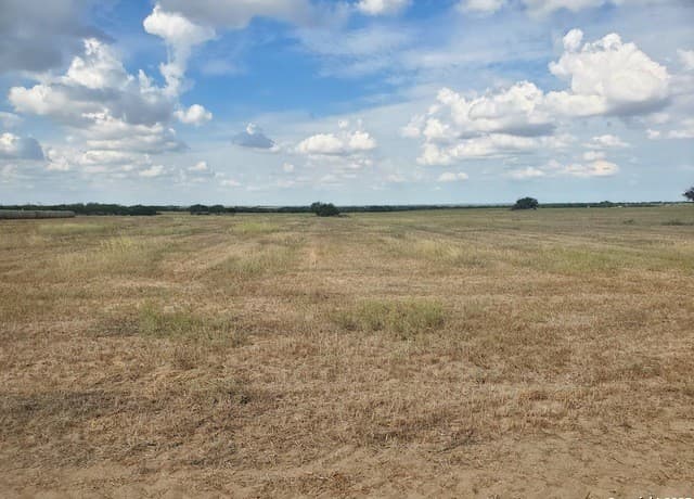 7915  County Road 2400, Moore, TX 78057 — photo 4