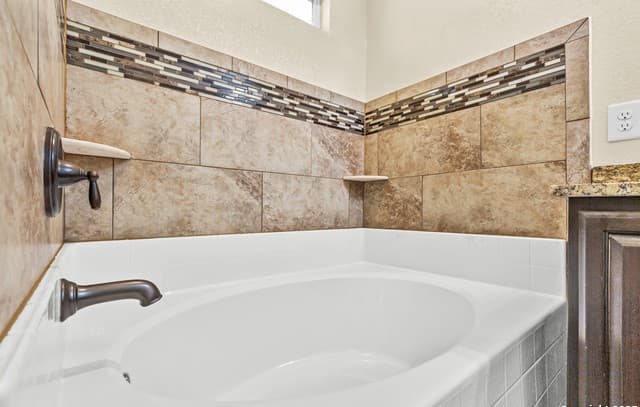 6610  Woodstock Dr, San Antonio, TX 78223 — photo 18