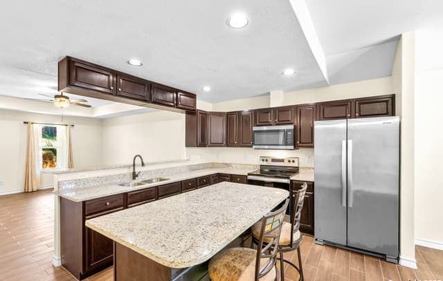 6610  Woodstock Dr, San Antonio, TX 78223 — photo 8