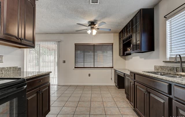 5818  Brambletree, San Antonio, TX 78247 — photo 7