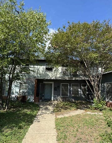 727  Carney St