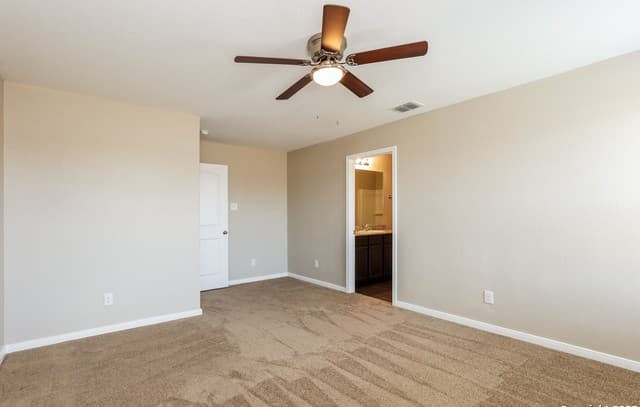 3215  Rosalind Way, San Antonio, TX 78222 — photo 12