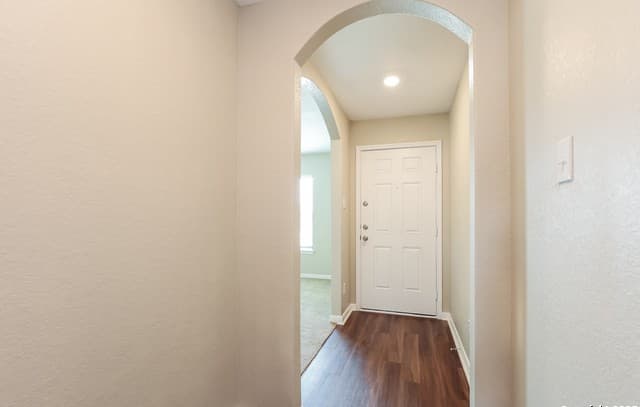 3215  Rosalind Way, San Antonio, TX 78222 — photo 9