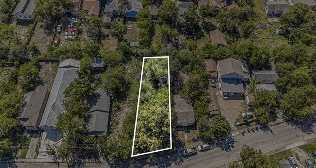 1822  Aransas, San Antonio, TX 78203 — photo 6