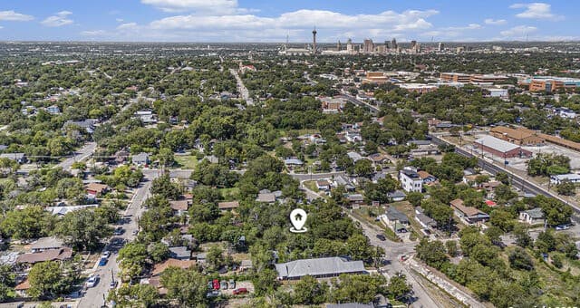 1822  Aransas, San Antonio, TX 78203 — photo 7