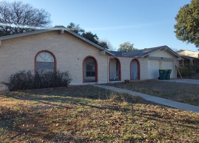 10611 Apple Springs