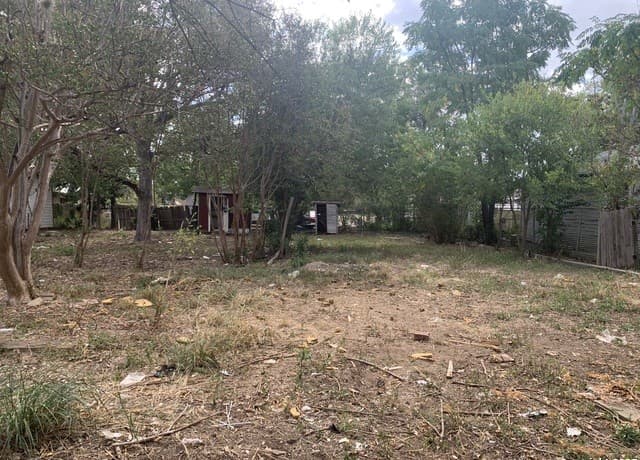 208  Mercedes, San Antonio, TX 78207