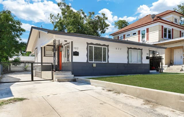 522 E Myrtle