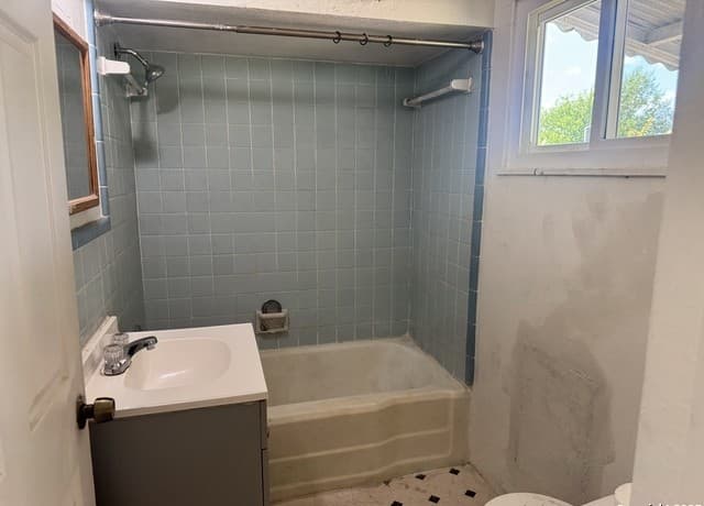 108  Robert E Lee Unit 2, San Antonio, TX 78214 — photo 6