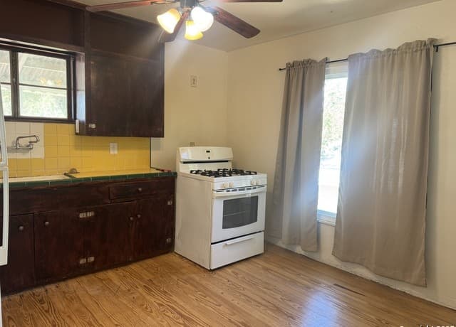 108  Robert E Lee Unit 2, San Antonio, TX 78214 — photo 7