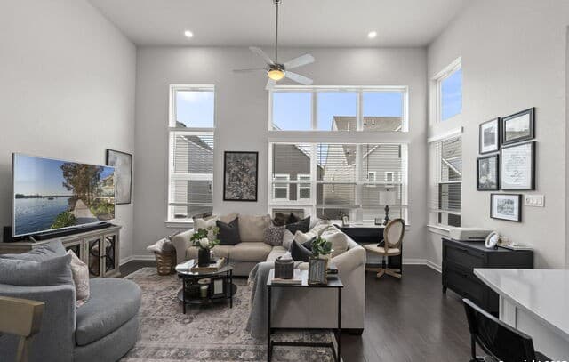 5843  Whitby Unit UNIT 44, San Antonio, TX 78240 — photo 2
