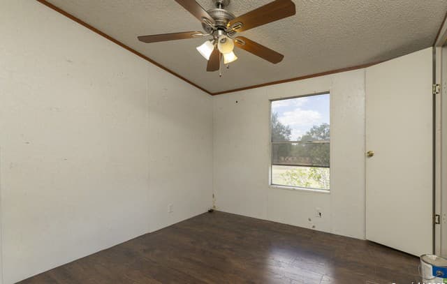 13155  Laguna, San Antonio, TX 78223 — photo 12