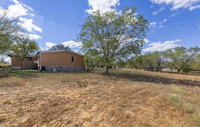 13155  Laguna, San Antonio, TX 78223 — photo 22