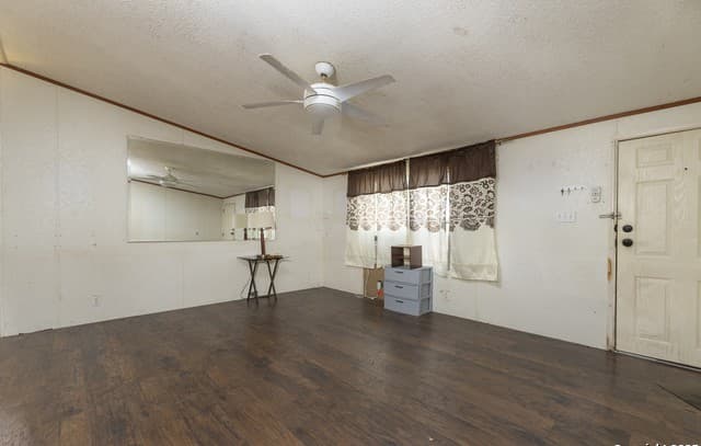 13155  Laguna, San Antonio, TX 78223 — photo 7