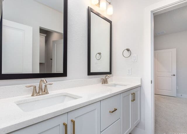 550 McMonigal Place, San Antonio, TX 78210 — photo 8