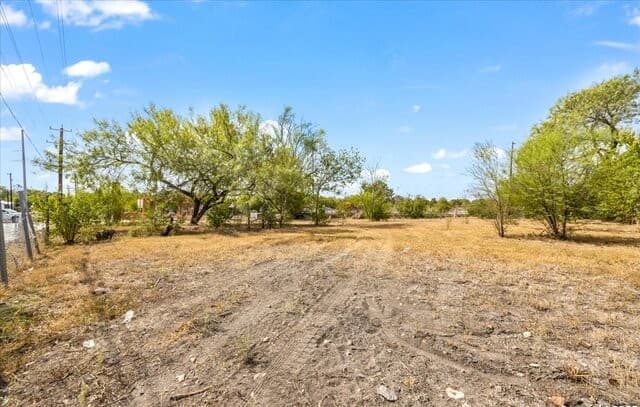 331 N San Ignacio, San Antonio, TX 78237 — photo 14