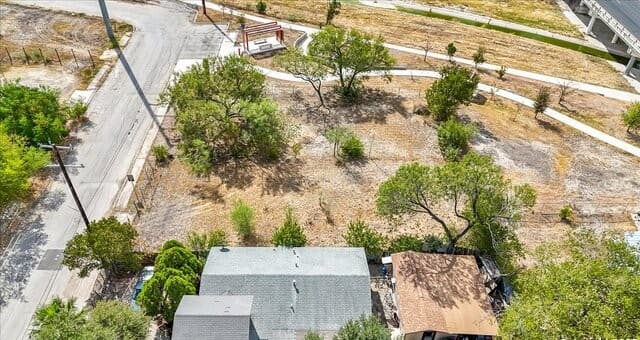 331 N San Ignacio, San Antonio, TX 78237 — photo 6