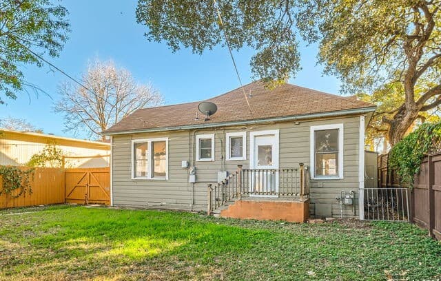 1611  Mckinley Ave, San Antonio, TX 78210 — photo 23