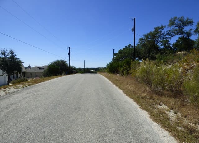 198  Magnolia Meadow, Canyon Lake, TX 78133 — photo 10