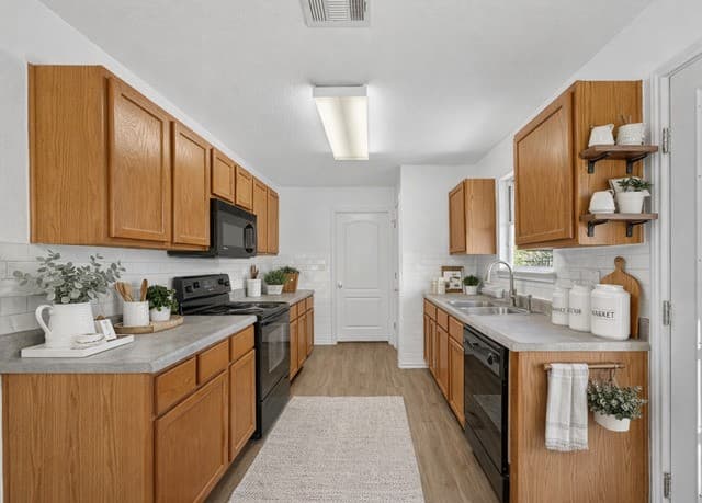 426  Stable VIS, San Antonio, TX 78227 — photo 4
